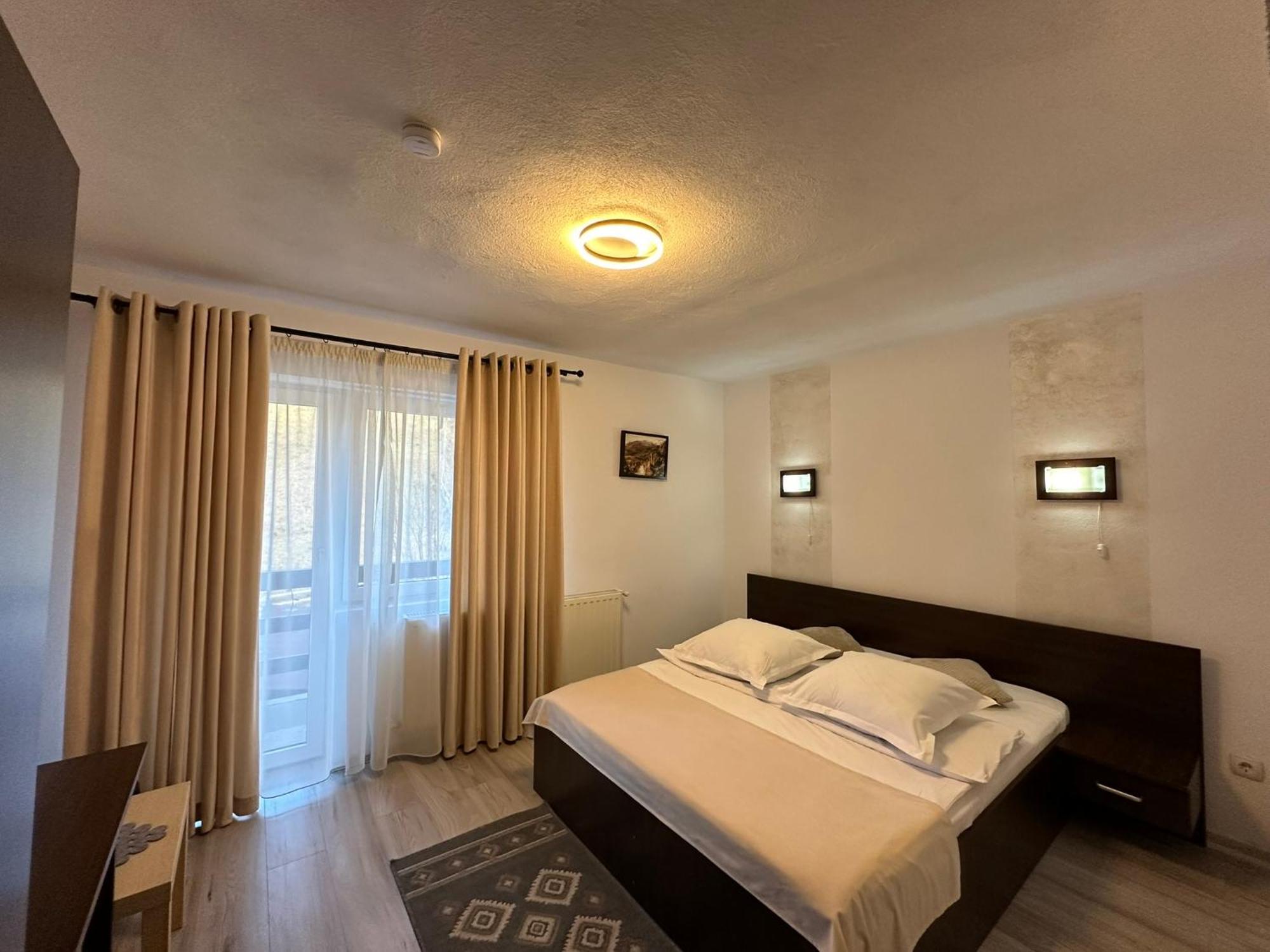 Hotel Casuta De Langa Izvor Moeciu De Sus Exterior foto