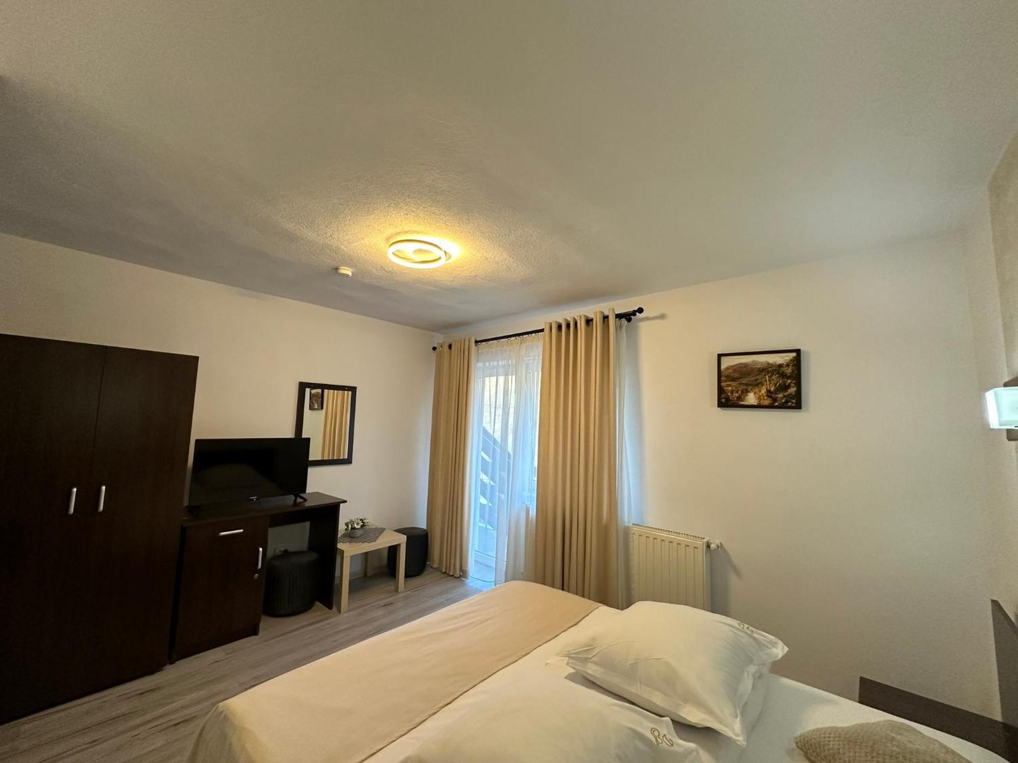 Hotel Casuta De Langa Izvor Moeciu De Sus Exterior foto